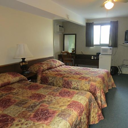 Harrison Village Motel Harrison Hot Springs Dış mekan fotoğraf
