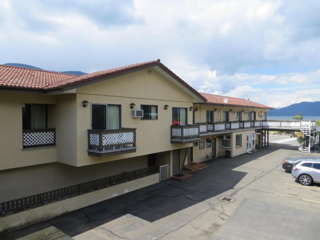 Harrison Village Motel Harrison Hot Springs Dış mekan fotoğraf