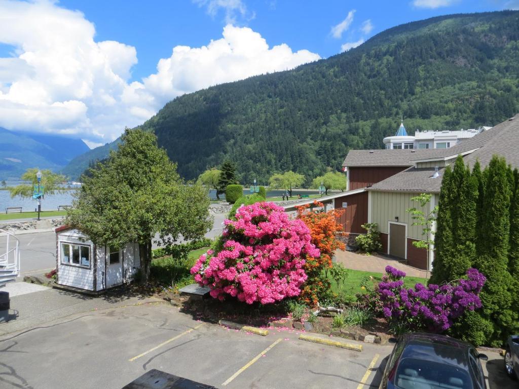 Harrison Village Motel Harrison Hot Springs Oda fotoğraf