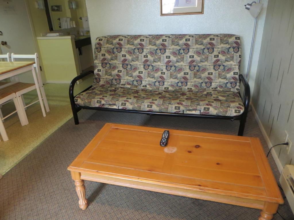 Harrison Village Motel Harrison Hot Springs Oda fotoğraf