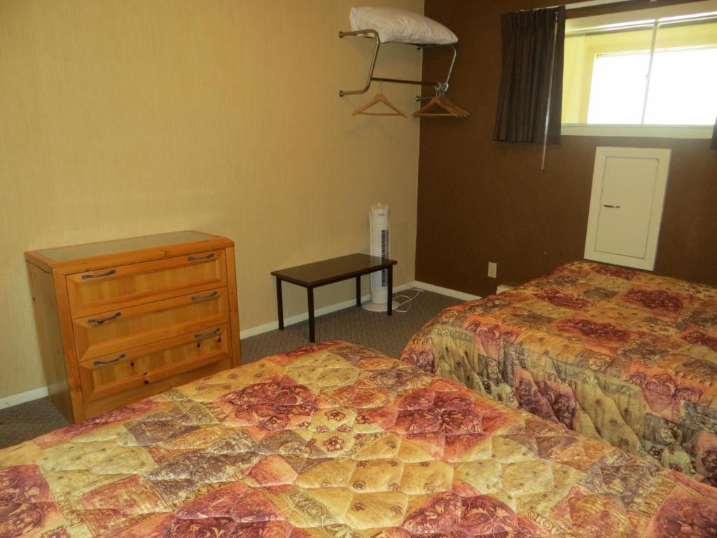 Harrison Village Motel Harrison Hot Springs Oda fotoğraf