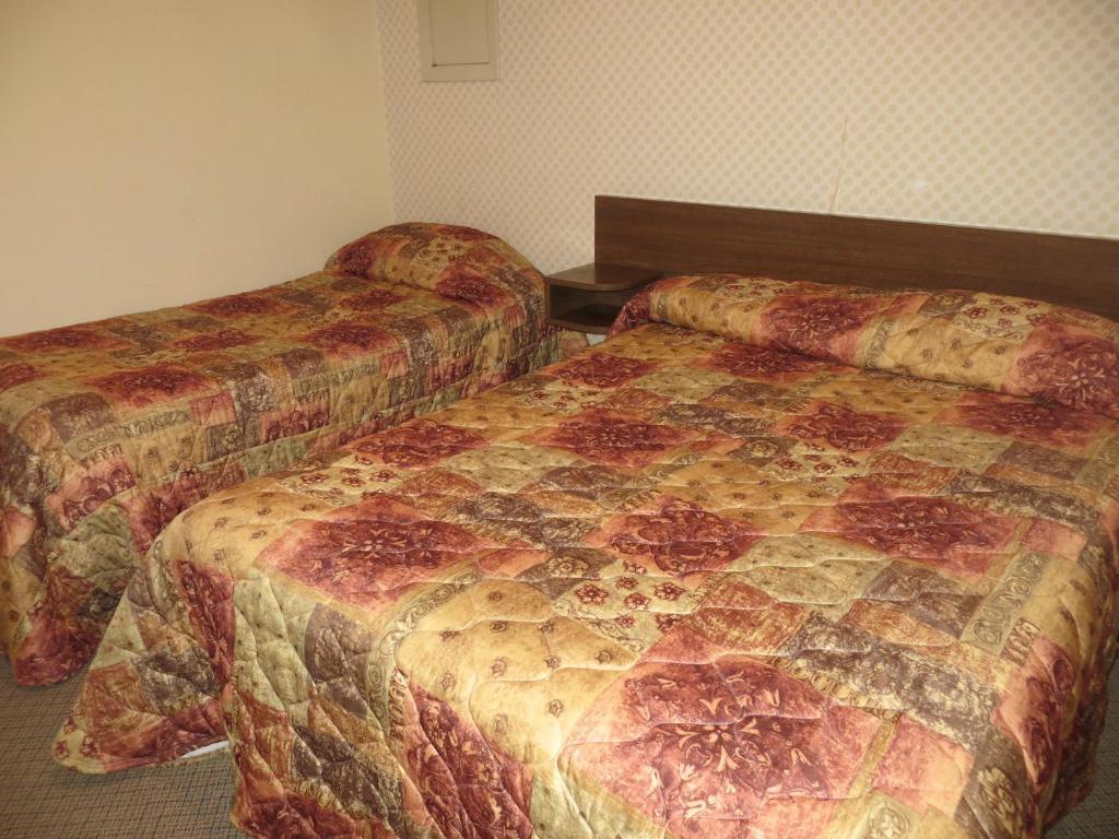 Harrison Village Motel Harrison Hot Springs Oda fotoğraf