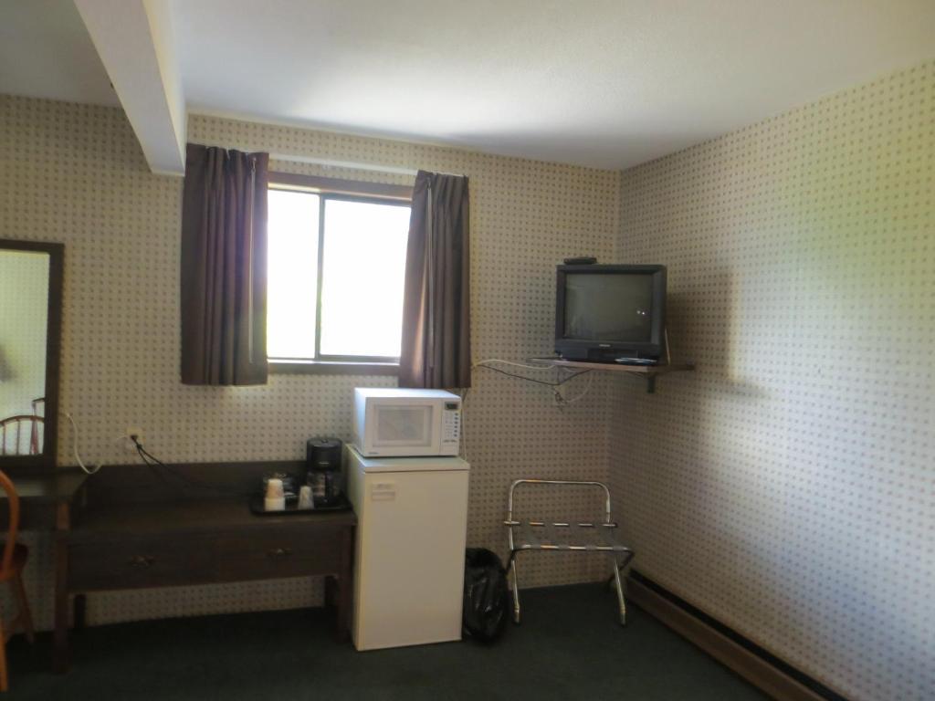 Harrison Village Motel Harrison Hot Springs Oda fotoğraf